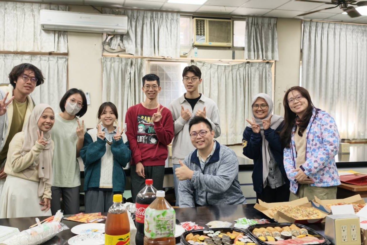IPB University exchange students visiting TraitMap Lab
